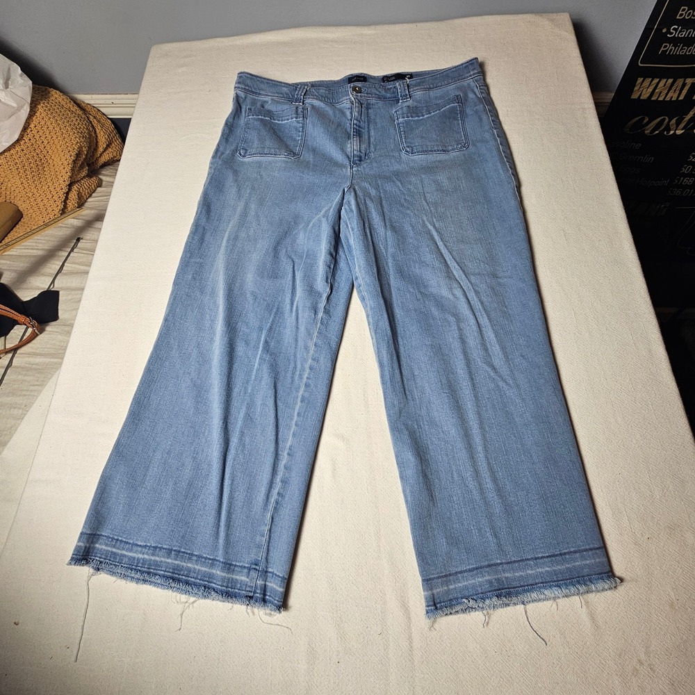 J.Jill High Rise Full Leg Crops Light Wash Raw Hem Wide Leg Jeans Size 18